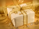 Kerstkaart: Wit kerstcadeau met goudkleurige strik